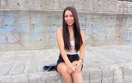 水野亜彩子のインスタグラム：「先日、取材して頂いた記事がアップされました👀💗 サーフィンの事、トレーニングの事、日焼け止めやケアについてなど色々とお話しさせて頂きました🗣 記事がチャットのようになっていて見やすいで是非チェックしてみてください🤳✨ . https://common-fitness.com/lifestyle/3916/」
