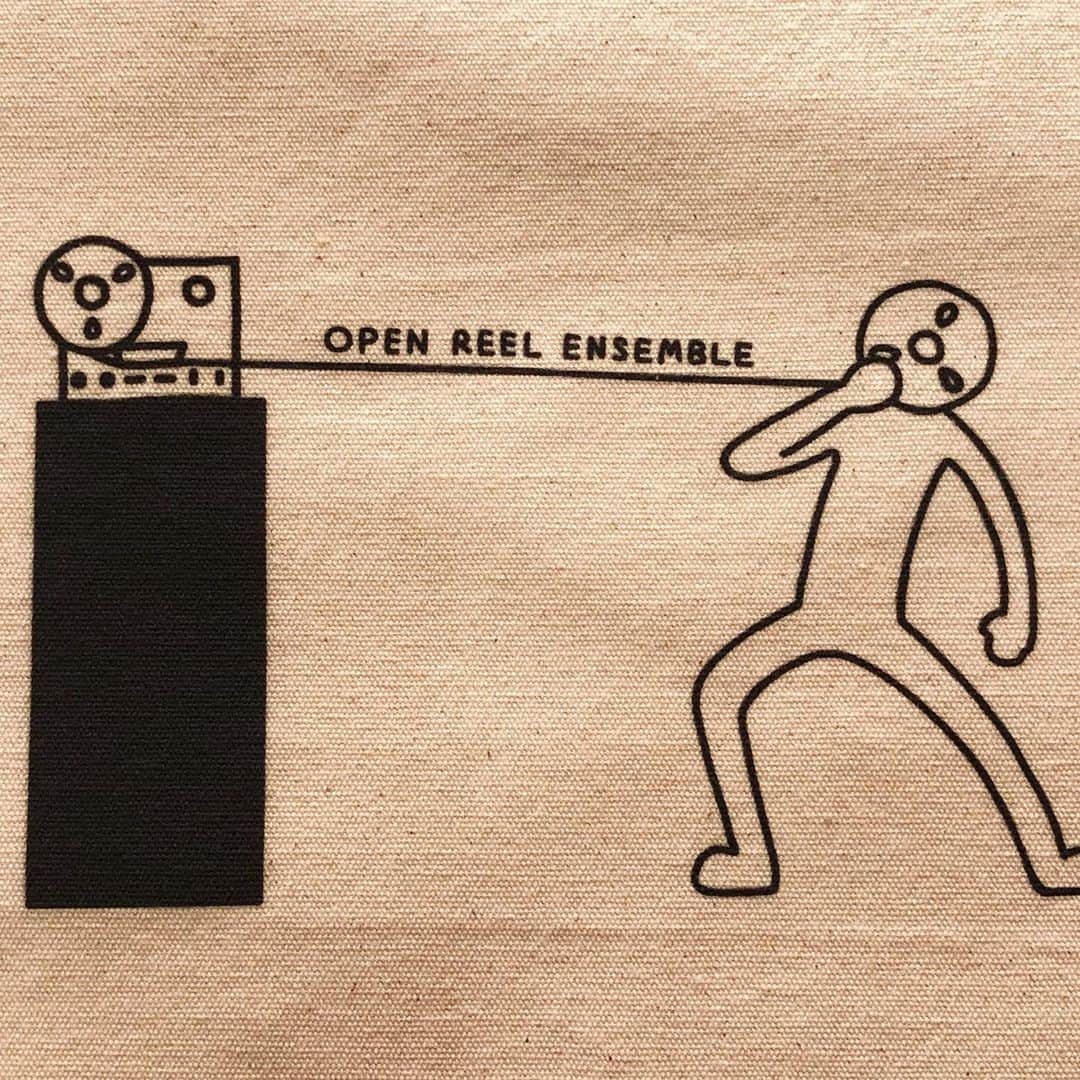 Open Reel Ensembleさんのインスタグラム写真 - (Open Reel EnsembleInstagram)「✇新グッズ発売✇﻿ OREの新しいグッズ「"Mr.TAPE"トートバッグ」が無事に完成しました！本日、ずっと真夜中でいいのに。大阪公演 物販コーナーにて販売中です。﻿ ﻿ - ﻿ ✇NEW_ARRIVAL✇﻿ Our new illustration totebag is now on sale!﻿ ﻿ Hello, "Mr.Tape".﻿ ﻿ ﻿ #openreelensemble #mr_tape #ずとまよ #潜潜ツアー #秋の味覚編 #reeltoreel #tape #illustration #totebag」10月30日 20時08分 - openreelensemble