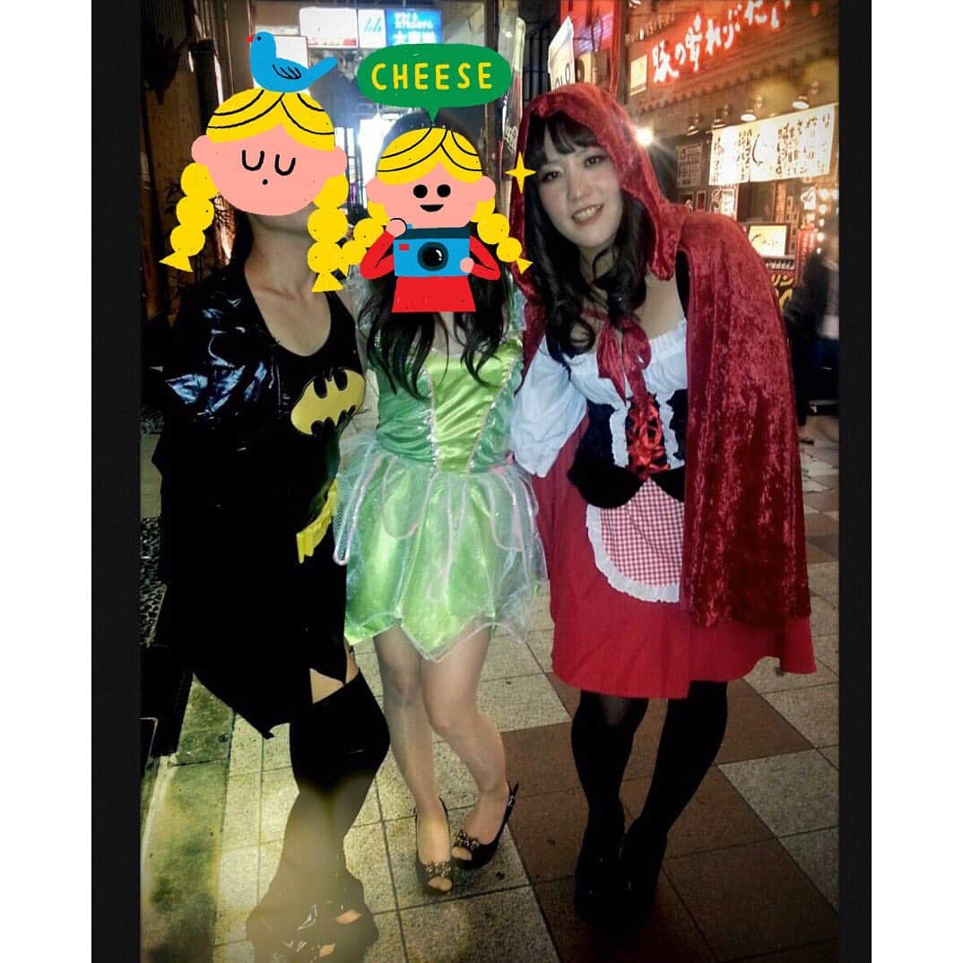 MariIryuさんのインスタグラム写真 - (MariIryuInstagram)「いよいよハロウィン🎃👻﻿ ブログ更新しました♩﻿ (→プロフにリンク貼ってます)﻿ ﻿ ﻿ 1年で一番好きなイベント。﻿ ﻿ かつて私の体がはいる衣装が店頭になく、海外サイトで購入してました。﻿ 2L,3Lサイズのコスチューム。﻿ ﻿ ﻿ 大好きなハロウィンの仮装でさえ、着たいものじゃなくて「着れるもの」基準で選んでいた。﻿ ﻿ 本当に着たかったコスチュームがまだ着れてないからかな、、、﻿ ﻿ 今になってコスチューム着たい欲がふつふつと、、、🧜🏽‍♀️💕🔥！！﻿ ﻿ 痩せてからもう3年経つのに3回もチャンス逃してた🤦🏽‍♀️来年はハロウィンパーティーするぞーーー🥳🎃！　﻿ ﻿ 来年は仮装する🧚🏼‍♂️！！﻿ ジャスミンもしたいけどゴーストバスターズも捨てがたい。。。﻿ 素敵に着こなせるようにボディラインを整えたい🔥！！﻿ ﻿ ﻿ ダイエットのモチベーションがこんなところに落ちているとは、、、！﻿ ﻿ #アラサー #ハロウィンコスプレ #ハロウィン #ハロウィン仮装 #halloween #trickortreat #モチベーション #ビフォーアフター #beforeafter #diet #ダイエット #ダイエッター #ダイエッターさんと繋がりたい #ディズニー #ディズニープリンセス #ジャスミン #不思議の国のアリス #赤ずきんちゃん」10月30日 20時18分 - marty2367