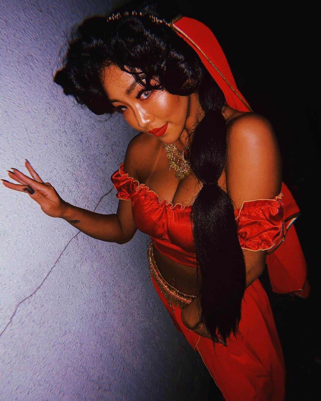 菅又菜摘（ナツ）さんのインスタグラム写真 - (菅又菜摘（ナツ）Instagram)「Slave Jasmine👸🏾♥️ #happyhalloween #halloween #halloween2019  #aladdin #slavejasmine #redjasmine #jasmine  #princessjasmine #disney #princess #cosplay  #jasminecosplay #aladdincosplay #disneycosplay #disneyprincess #halloweencosplay #costume #kogenatsu #焦げNATSU #こげなつ #ジャスミン」10月30日 20時29分 - kogenatsu920