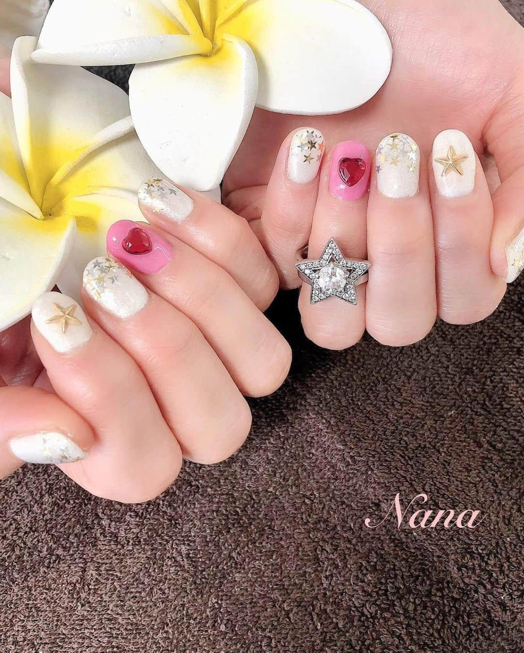 吉永愛さんのインスタグラム写真 - (吉永愛Instagram)「まさみちゃん @ando.masami  ご来店💅🏼 明日、LOVEショー❤️頑張ってね～👍 @andlovecloset  @andlove.ando  #andlove  #andlovecloset  #aodo #preum  #lovestarry #happy #love  #お友達 #QVC  #吉永愛  #プライベートサロン #ネイルサロン #nails  #目黒 #red  #メガネ女子 #ハロウィンネイル」10月30日 20時51分 - a.i.yy