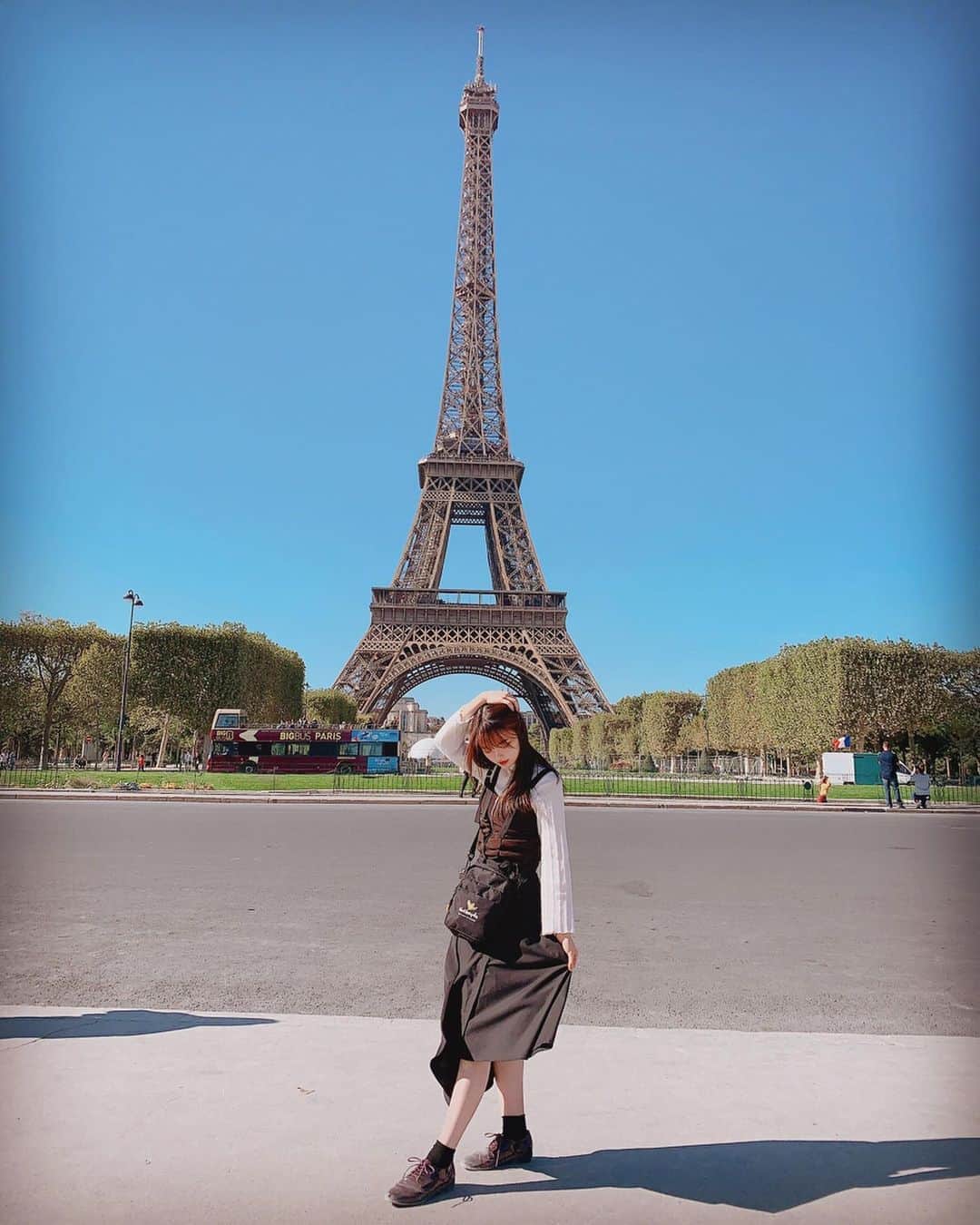 坂巻有紗さんのインスタグラム写真 - (坂巻有紗Instagram)「エッフェル塔🇫🇷 #フランス #パリ#エッフェル塔 #france #paris #🇫🇷」10月30日 21時05分 - sakamaki.alisa