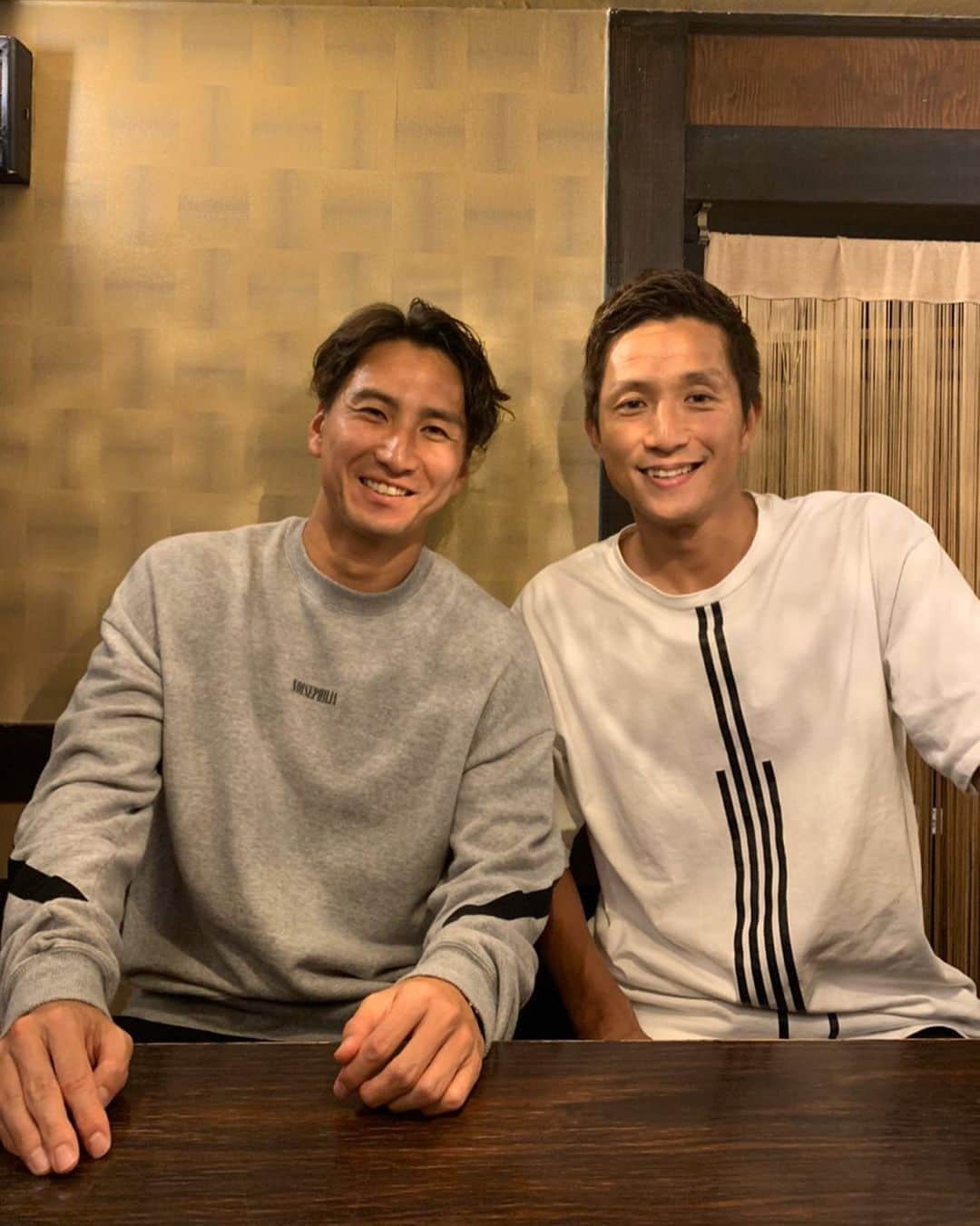 武岡優斗さんのインスタグラム写真 - (武岡優斗Instagram)「楽しき晩餐。  福さんと #足立区の土佐礼子　改め　#足立区の藤川球児 と晩餐^_^  楽しすぎて… 時間あっという間…  そして 福さん… イケメン過ぎ… 爽やか過ぎ… 反則レベル…。 憧れるなー… 羨ましいです。  そして… 早くも次回開催希望です笑  #福西崇史 #イケメン #イケメン過ぎる #爽やか #爽やか過ぎ #簡単に言うと #反則レベルです #ずるい #ずっちーなー #楽しき晩餐 #時間あっという間 #たくさん喋り倒した #awesome #funtimes #goodtimes #dinner #dinnertime #早くも次回開催希望 #現場からは以上です🙏」10月30日 21時35分 - yuto_takeoka17