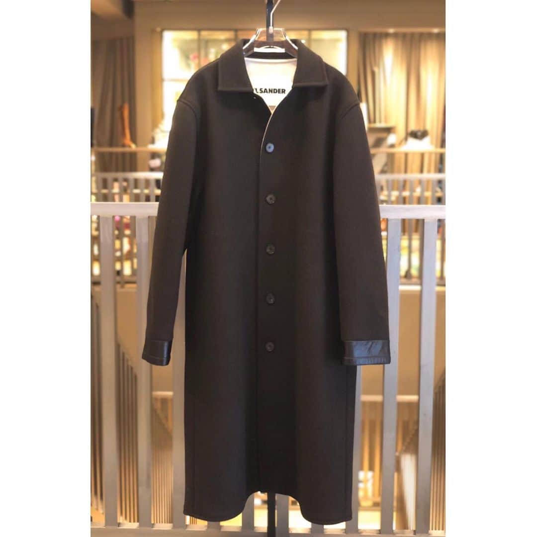 TOMORROWLAND 渋谷本店さんのインスタグラム写真 - (TOMORROWLAND 渋谷本店Instagram)「. 〈OUTER COLLECTION〉  Outer 〈JIL SANDER〉 96-95-09008 ¥312,000+tax  Knit 〈TOMORROWLAND〉 63-94-02032 ¥50,000+tax  Pant 〈TOMORROWLAND〉 63-94-04502 ¥36,000+tax  #outer #coat #jilsander #19fw #readyforwinter #knit #tomorrowland #fashion @tomorrowland_mens @tomorrowland_shibuya」10月30日 21時37分 - tomorrowland_shibuya
