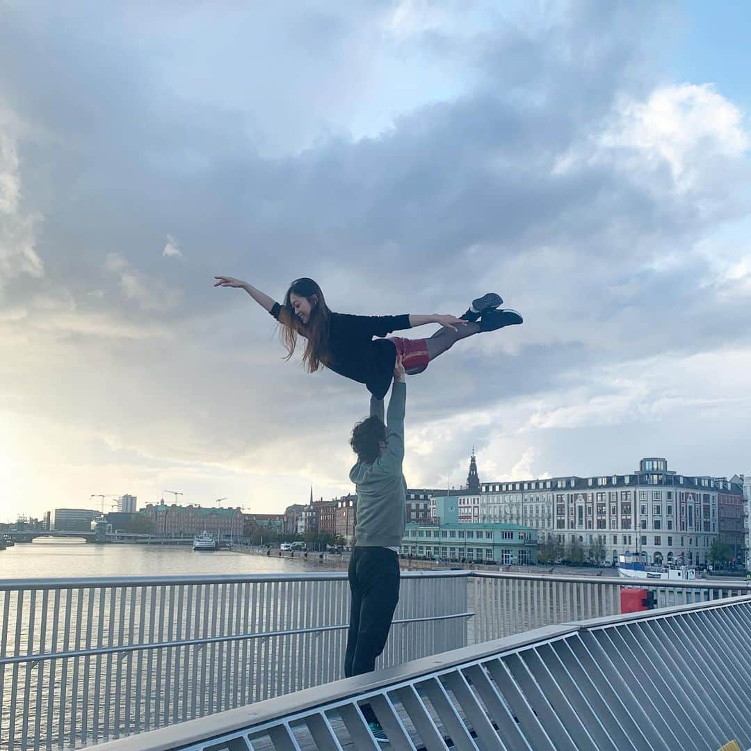 倉永美沙さんのインスタグラム写真 - (倉永美沙Instagram)「Opening night of San Francisco Ballet tour in Copenhagen. I’m debuting in Helgi Tomasson’s Romeo and Juliet with my one and only @_angelogreco_  Here, I’m closing my eyes in the air. I’m excited for our first full length ballet together!  今夜はサンフランシスコバレエのコペンハーゲンツアーのオープニングナイト！そして私のサンフランシスコバレエ正式団員として初の舞台。大好きなロミオとジュリエットでデビューです❤️ #trust #partner #soul #sky #ballet #ballerina #ballerinalife #happy #happiness #dance #art #幸せ #バレエ #バレリーナ #rehearsal #travellife #work #tour #wroldtraveler #travellife #fly #romeoandjuliet」10月30日 22時09分 - misakuranaga