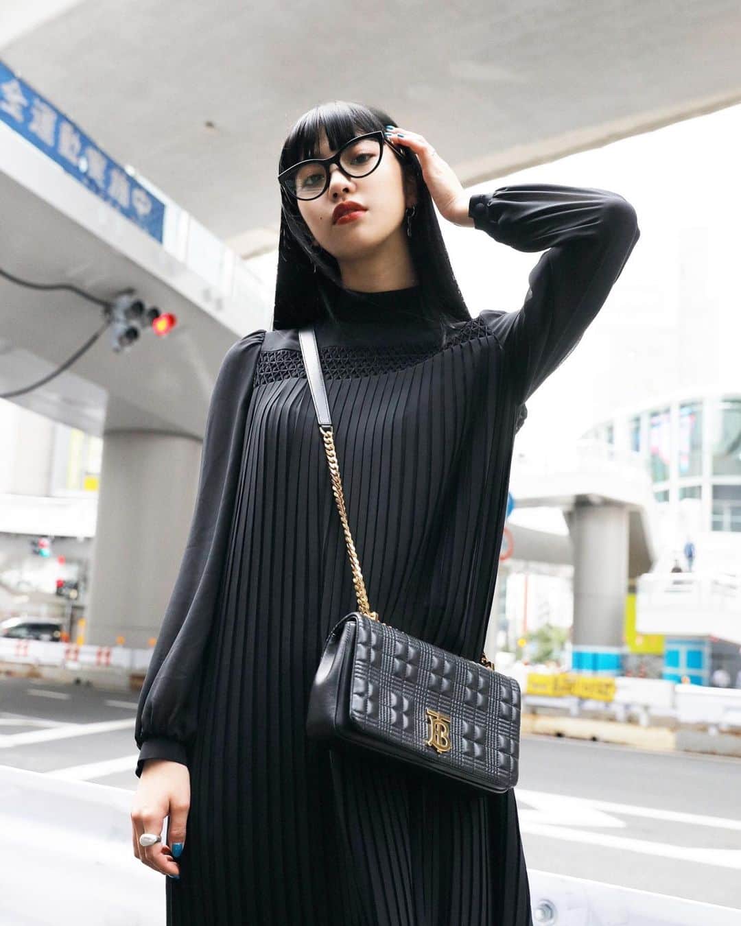 北澤舞悠（まゆちる）のインスタグラム：「@Burberry  @drop_tokyo #Burberry #Burberryeyewear」