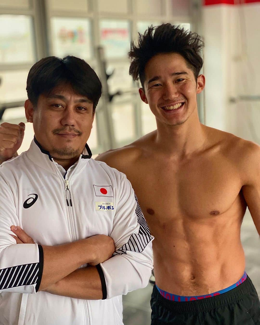 荒井陸さんのインスタグラム写真 - (荒井陸Instagram)「☑️ 瀬川さん！ 2009年から水球のトレーナー🤽‍♂️ 身体のケアも、心のケアもありがとうございます！ - 大阪にいる人は是非、瀬川さんのところへGo! 身体の悩みは解決してくれると思います🤔 @a1ssports #waterpolo#nationalteam#vizilabda#pallanuoto#vaterpolo」10月30日 22時23分 - a2desu