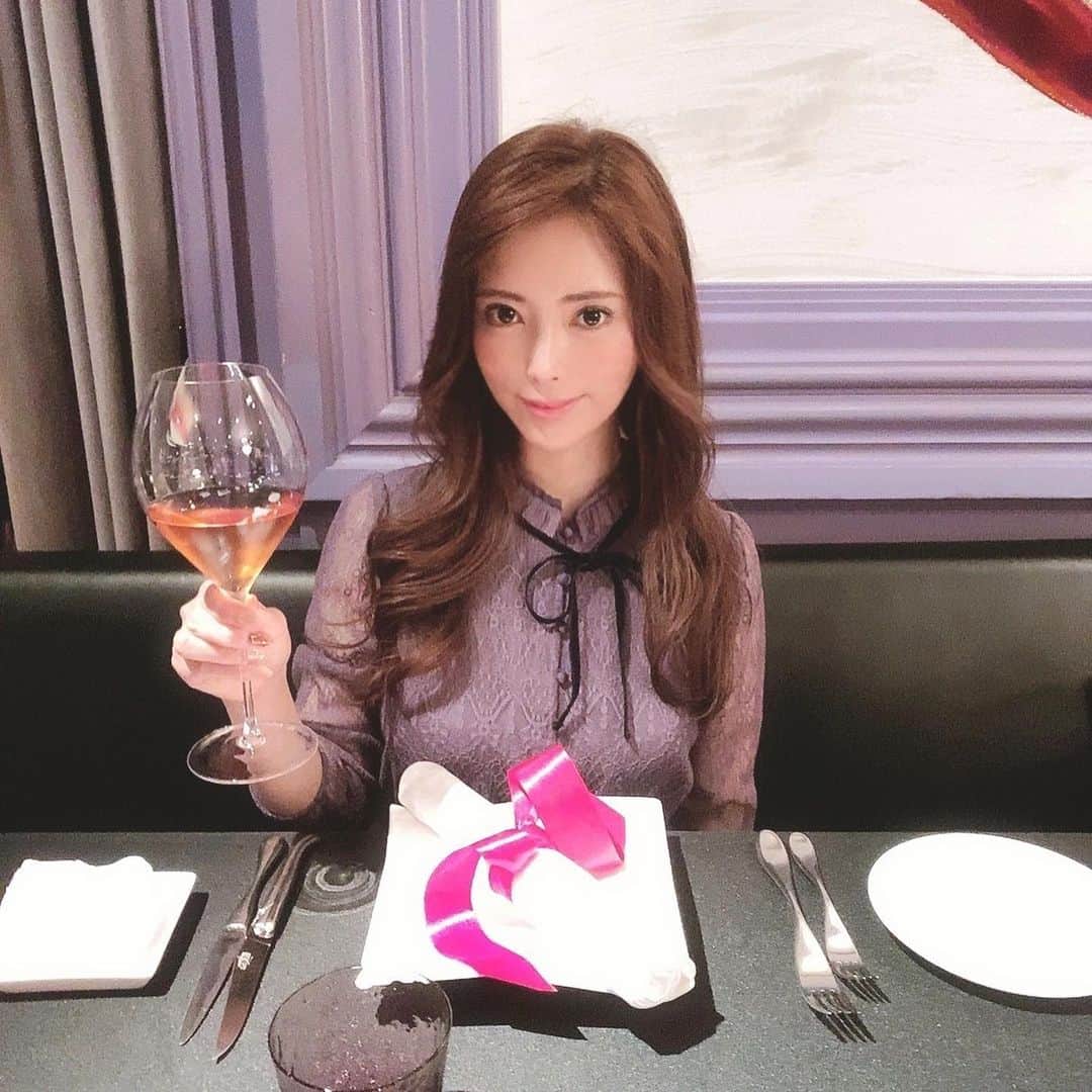 のインスタグラム：「LA TABLE de Joël Robuchon  最高に最高に美味しかった…🥺💕 ・ ・ ・ ・ ・ ・ #JoelRobuchon#恵比寿#ジョエルロブション#グルメ」