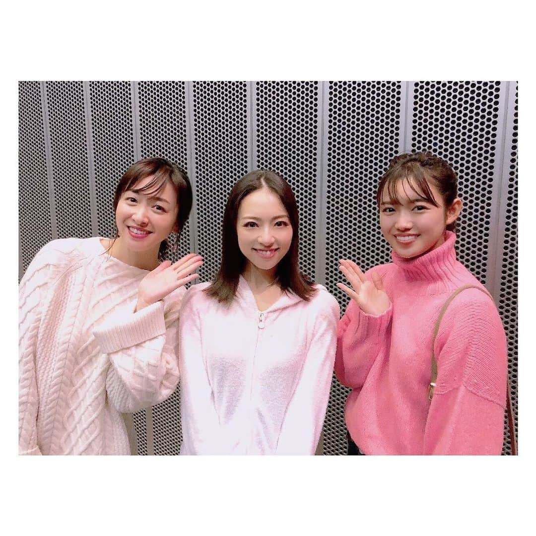 愛加あゆさんのインスタグラム写真 - (愛加あゆInstagram)「今日は、えりちゃんと乃々華ちゃんが観劇に来てくれました♪ 終演後、2人に会えて本当に嬉しく、元気貰いました♪ なんて、可愛い2人だ！！！ 又、連日、劇場まで足を運んで下さるお客様、貴重な時間を割いて観に来てくださり、本当にありがとうございます！ 明日も劇場でお待ちしております！  #psychopass  #舞台版psychopasschapter1犯罪係数  #黛英里佳 ちゃん #山口乃々華 ちゃん #egirls  #ヘブンズレコード #唐之杜志恩 役 #愛加あゆ」10月30日 22時33分 - manaka_ayu