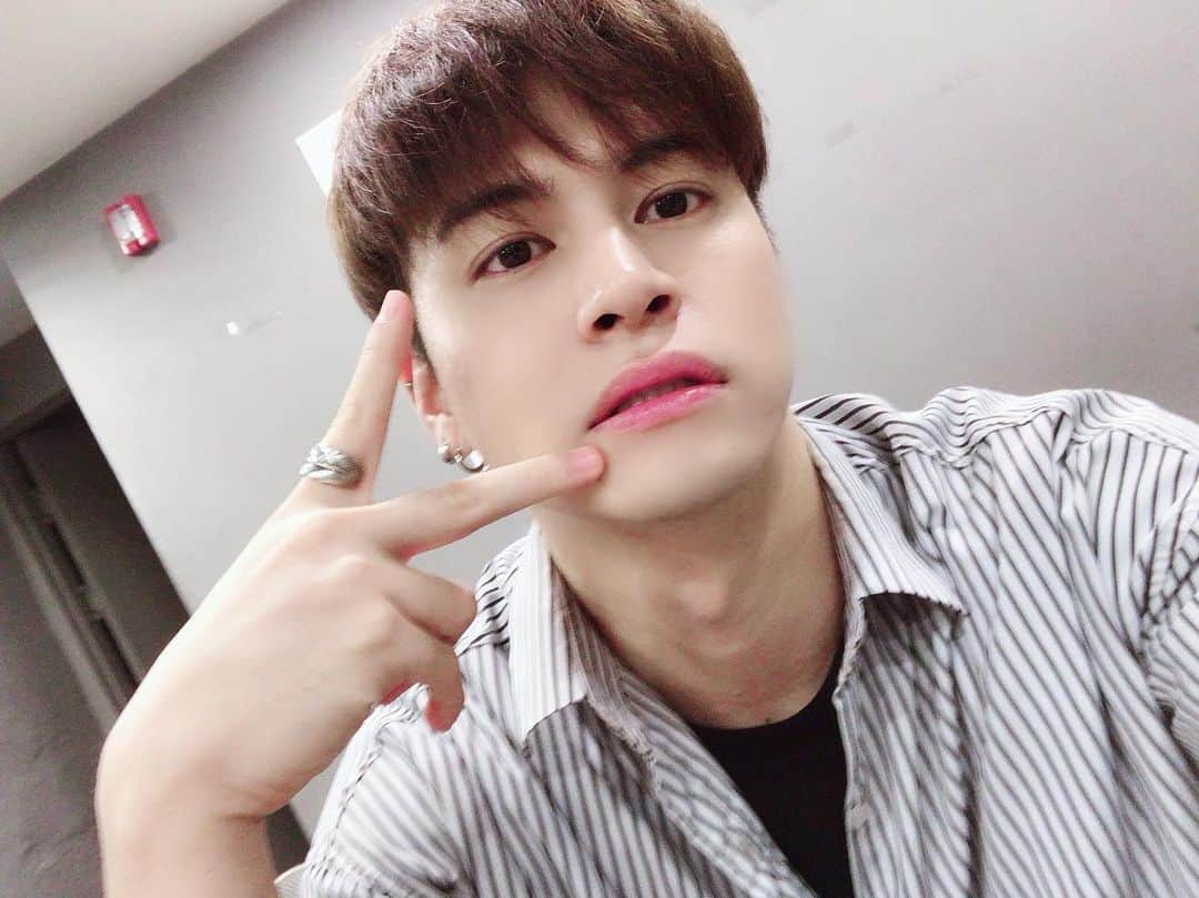 サンミンのインスタグラム：「브ㅡㅡㅡㅡ이🤔」