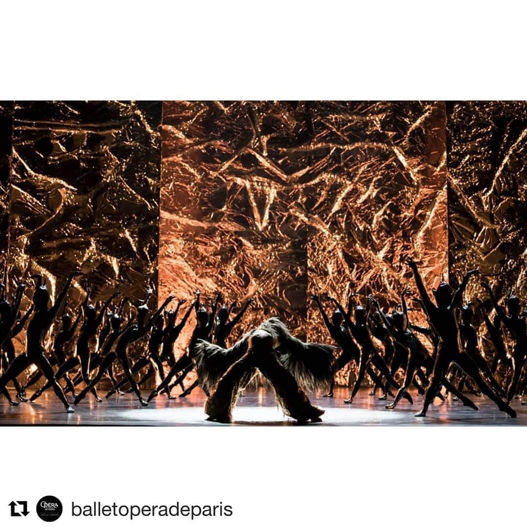 オーレリー・デュポンさんのインスタグラム写真 - (オーレリー・デュポンInstagram)「Création « body and soul » de Crystal Pite a l’Opera Garnier #saison19/20 #balletoperadeparis #crystalpite @benhamoujulien1」10月30日 23時49分 - aurelie__dupont