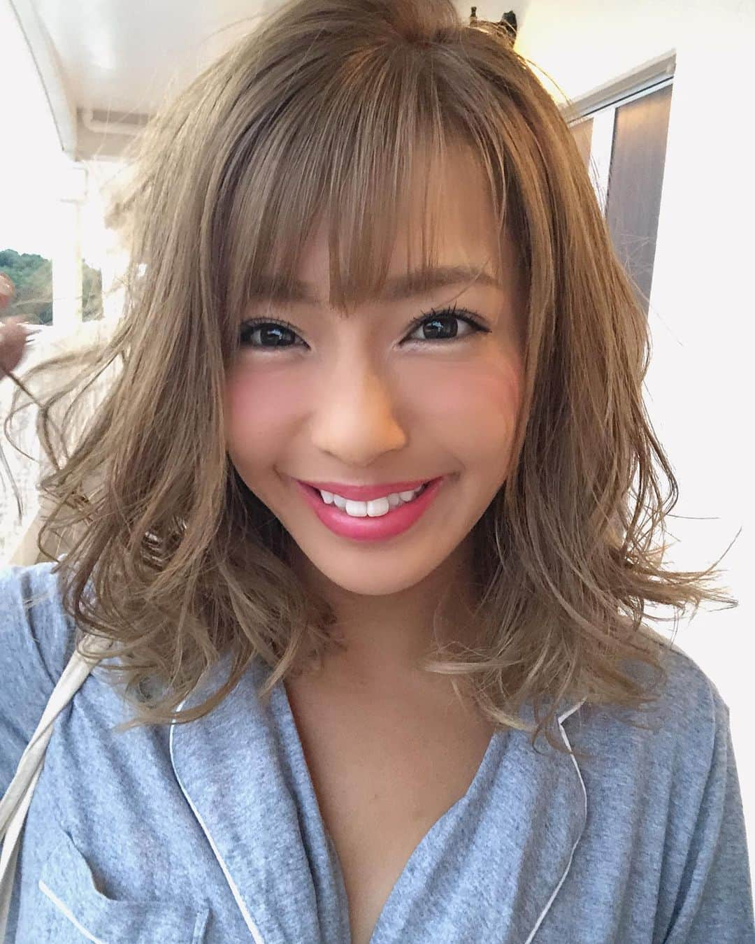 橋本梨菜さんのインスタグラム写真 - (橋本梨菜Instagram)「顔面をいっぱい載せちゃう！の巻！」10月31日 10時18分 - hashimoto_rina_