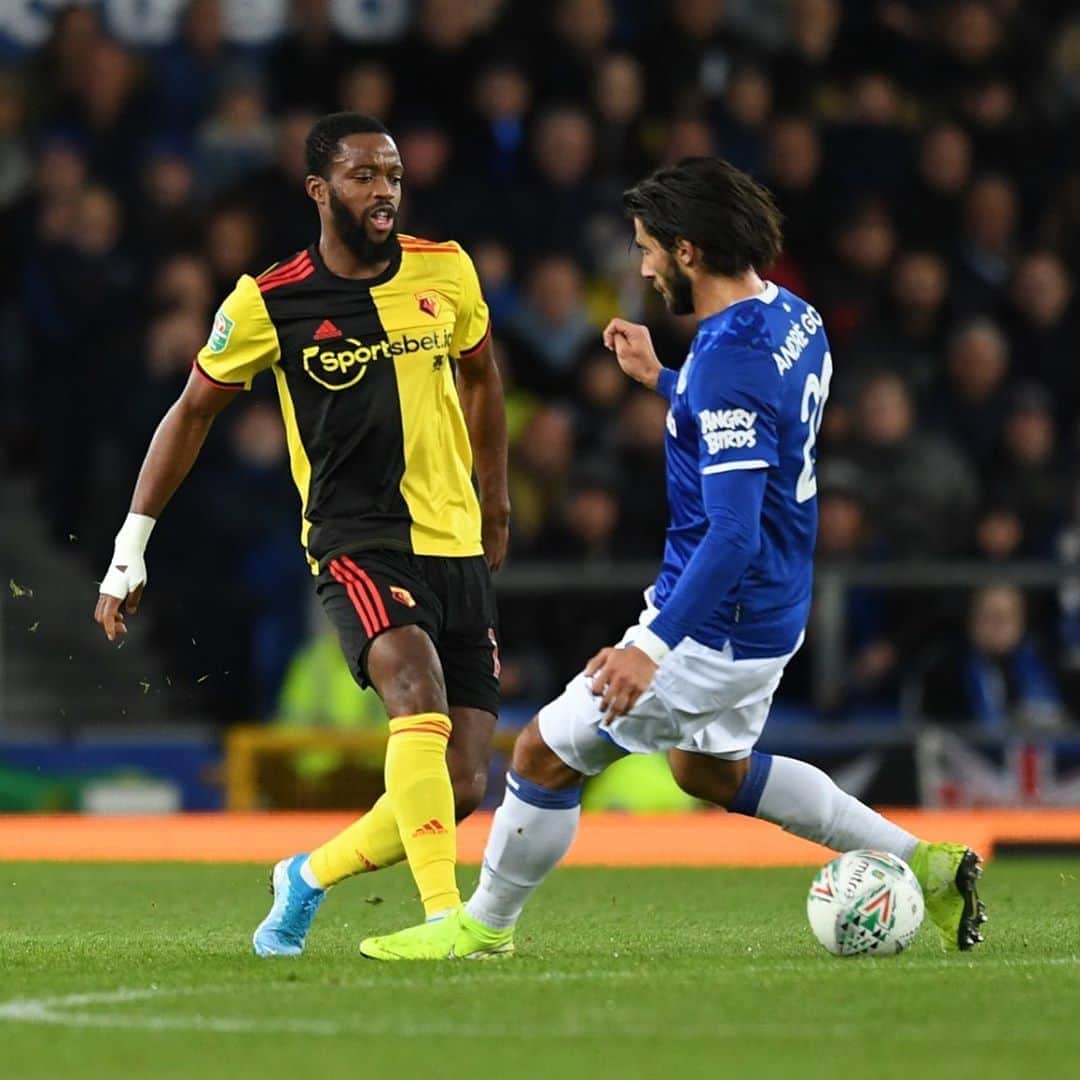 ナサニエル・チャロバーのインスタグラム：「End of the run for us in the cup. Full focus now on the league. #NC14」