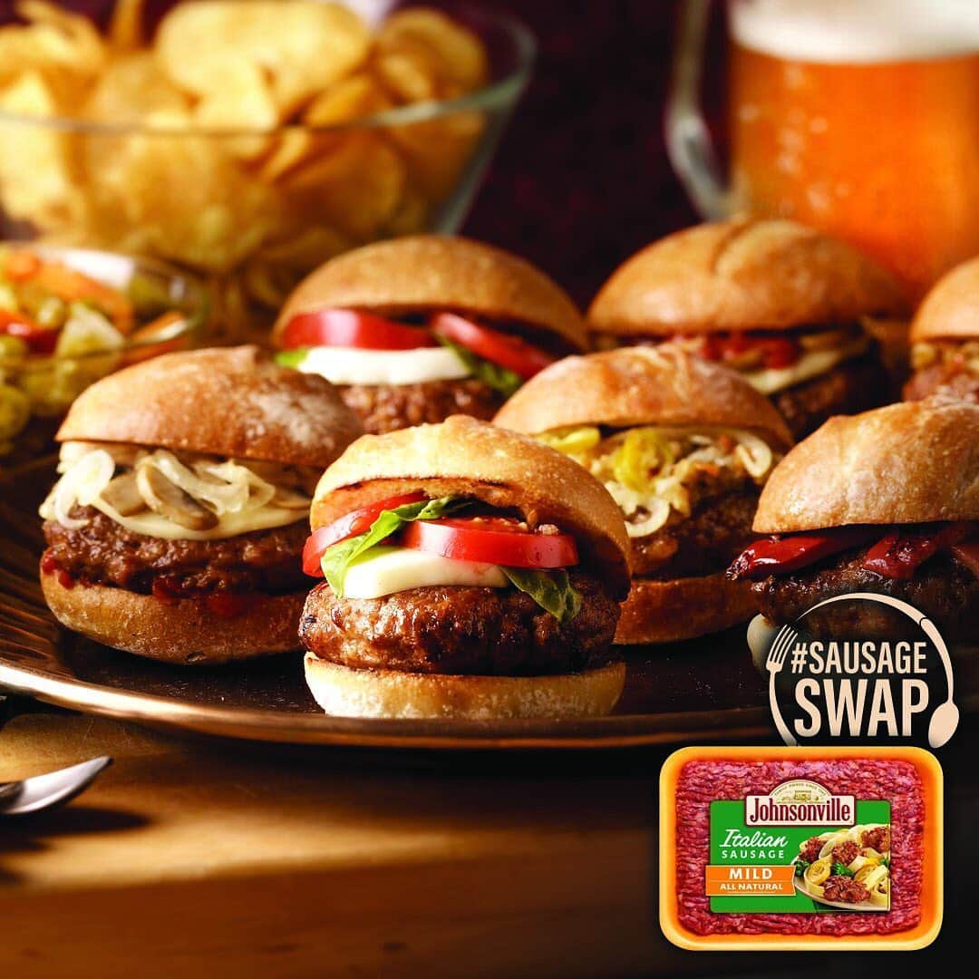 ジョンソンヴィルのインスタグラム：「We're too excited about the FLAVOR 👊 packed into every bite of these #party perfect #appetizers. The secret ingredient? Johnsonville Italian Sausage. Get it ground or in link form - you won't be sorry!  #SausageSwap appetizers & product info at link in bio.」