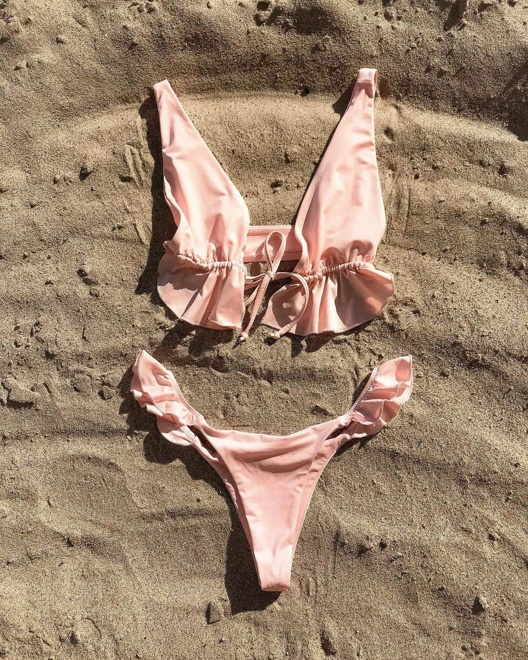 FRANKIES BIKINISさんのインスタグラム写真 - (FRANKIES BIKINISInstagram)「just peachy. coming for you Monday, Nov 4.」10月31日 3時59分 - frankiesbikinis