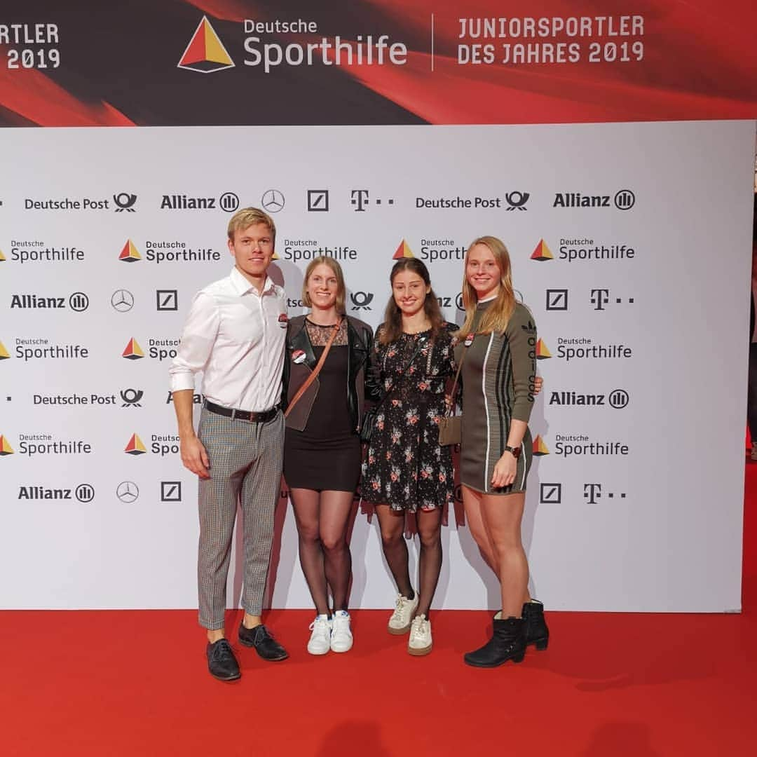 Jessica-Bianca WESSOLLYのインスタグラム：「About last weekend... 🤗💃⚽️🍹 #deutschesporthilfe #adidas #AdiJess #goodtime #saturdaynight #qualitytime #happyme #düsseldorf #mtgmannheim」