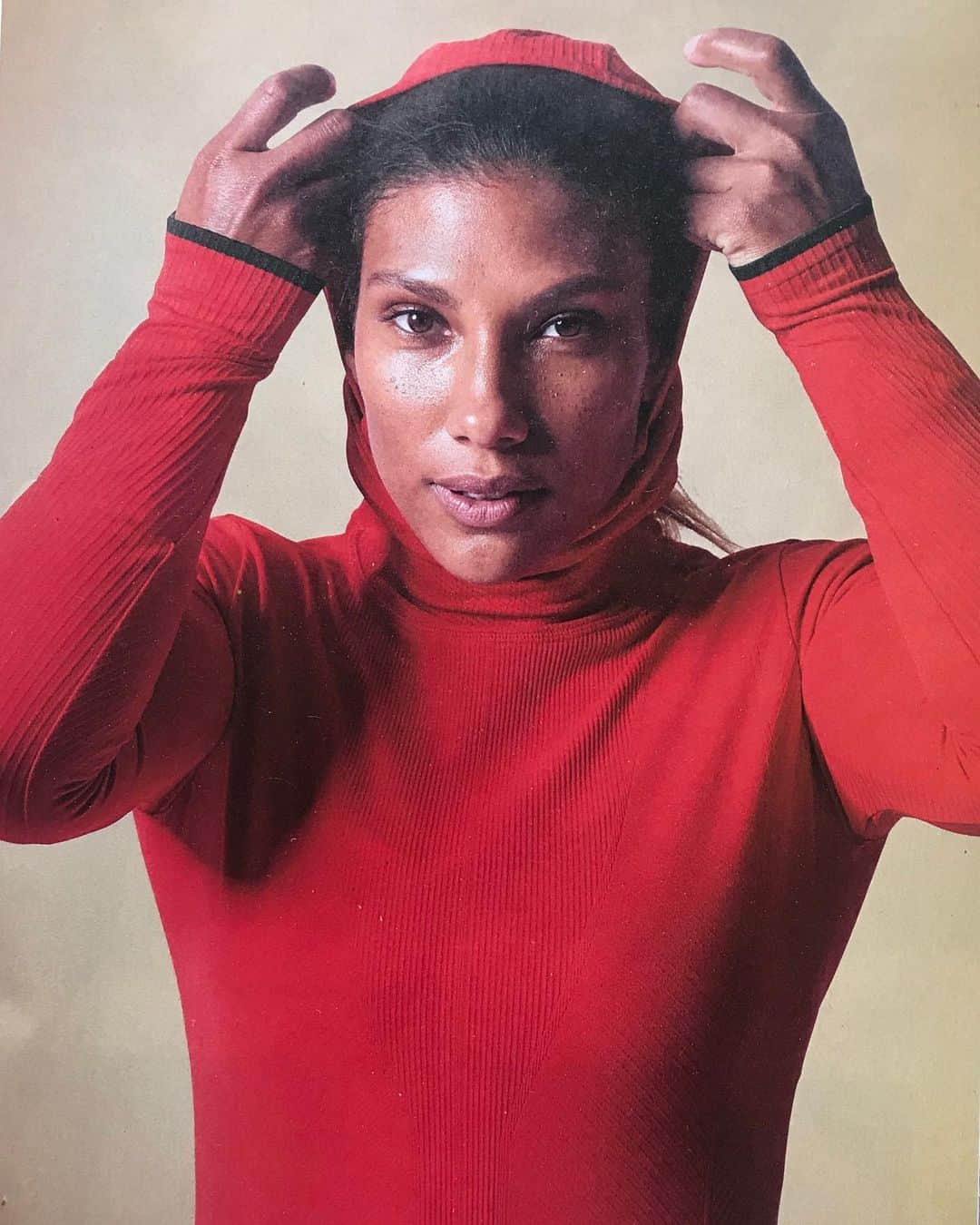 ミーガン・マーチンさんのインスタグラム写真 - (ミーガン・マーチンInstagram)「New work with the lovely team @athleta ☺️❤️!!! It’s starting to get cold so remember to stay warm out there🏃🏽‍♀️!!! 📷 by @sonphoto」10月31日 4時54分 - meaganmartin89