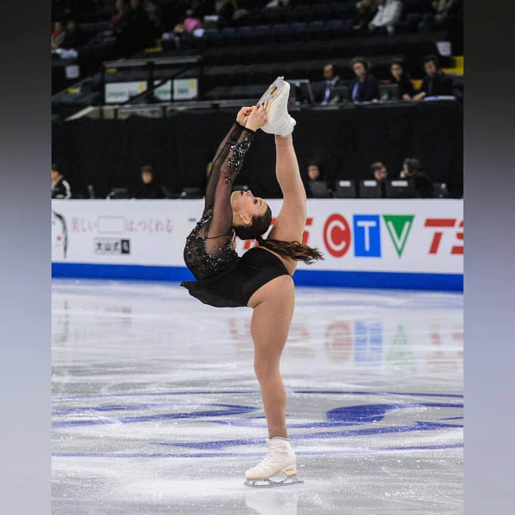 ISUグランプリシリーズさんのインスタグラム写真 - (ISUグランプリシリーズInstagram)「📸 In Focus: Skate Canada !  Which of these pictures is your favorite? 😍  #GPFigure #FigureSkating 📸: Derek Leung - ISU」10月31日 5時41分 - isufigureskating_x