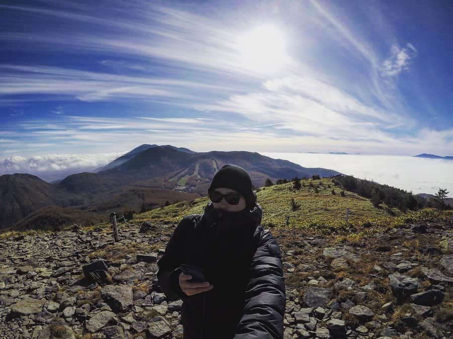 井狩裕貴のインスタグラム：「イトマンスイミングスクール登山部、部員募集中。  #湯の丸山 #2101m #activerest」