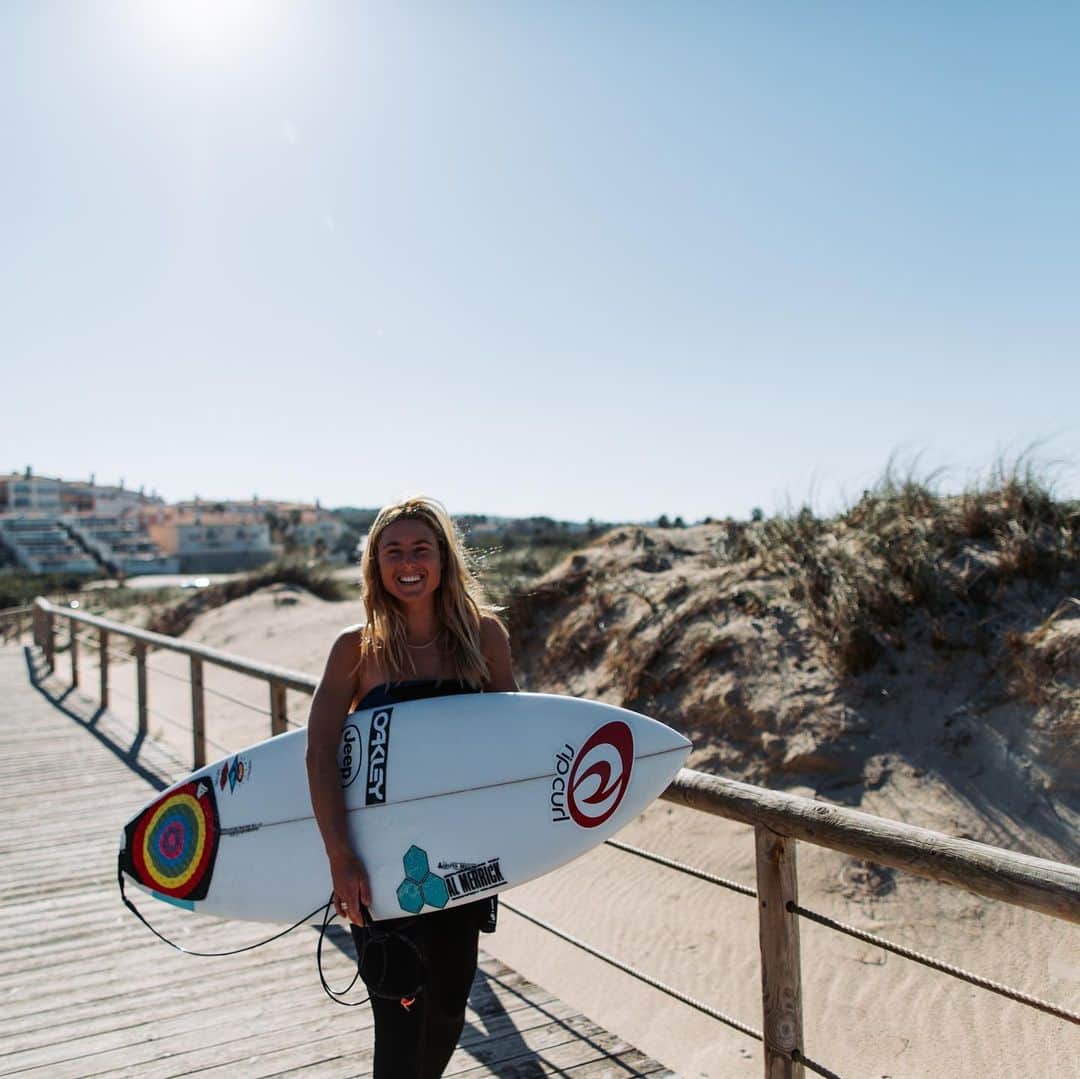 ニッキ・バン ダイクのインスタグラム：「❤️🇵🇹」