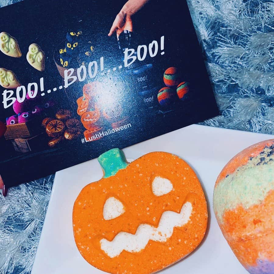 歩乃華（ほのらん）のインスタグラム：「今日はみんなハッピーハロウィンですか🎃💜？ #LushHalloween #LUSH」