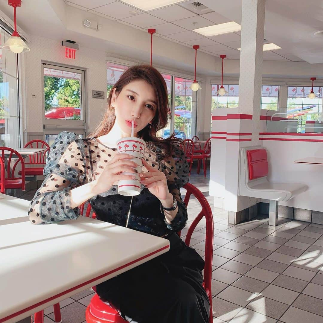 亜里沙さんのインスタグラム写真 - (亜里沙Instagram)「In-N-OUT🍔❤️」10月31日 7時50分 - alisa_0302