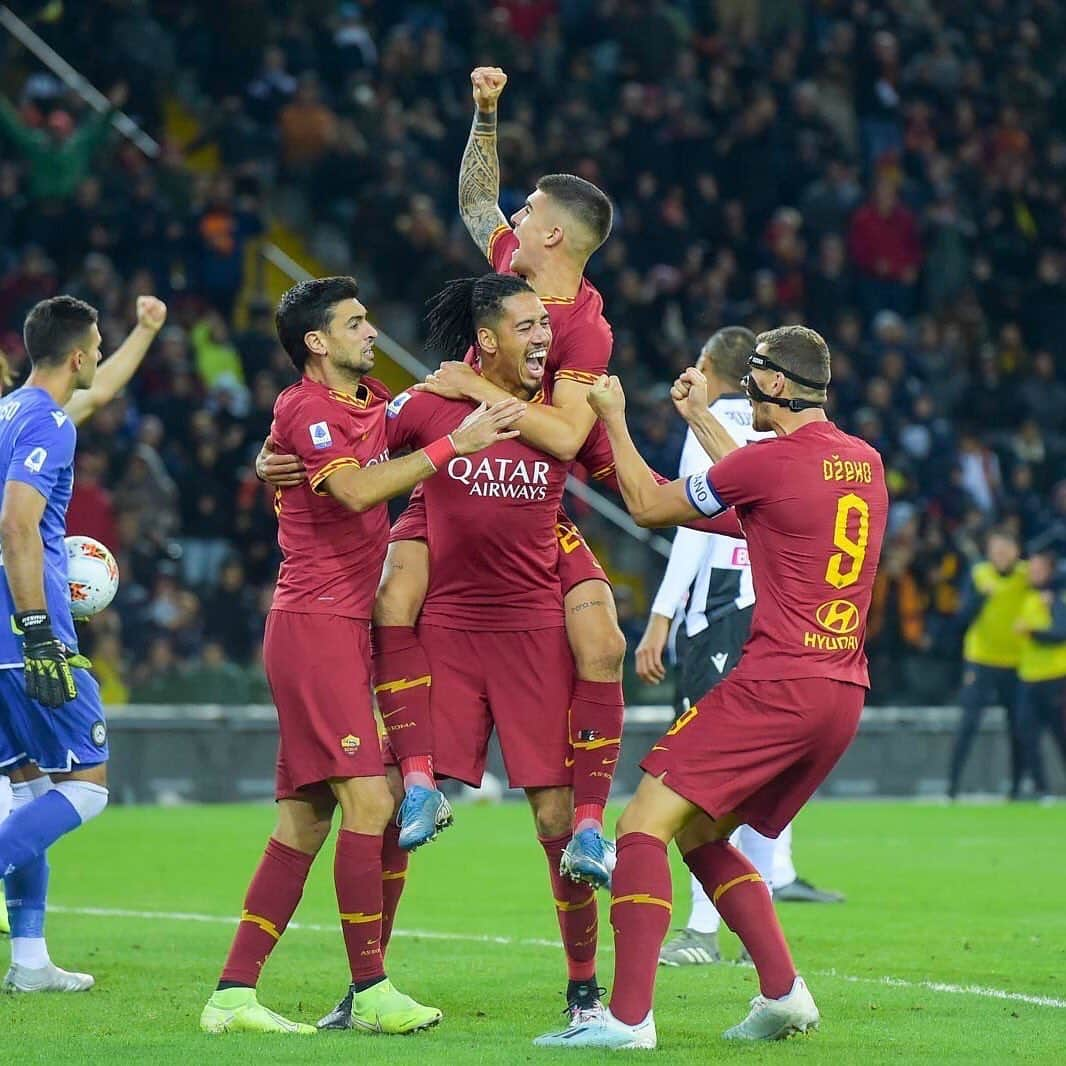 クリス・スモーリングさんのインスタグラム写真 - (クリス・スモーリングInstagram)「Always a special feeling scoring your first goal. Boys were incredible, daje Roma! 💛❤ #romaudinese」10月31日 7時55分 - smalling