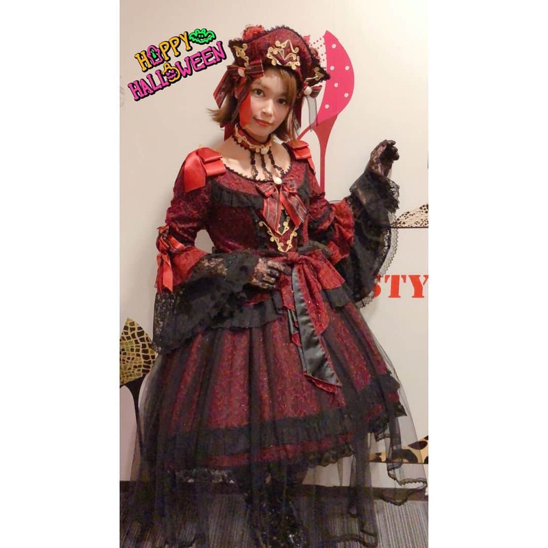 池田彩さんのインスタグラム写真 - (池田彩Instagram)「HAPPY HALLOWEEN🎃👻🧟‍♀️ #halloween  #costume #babythestarsshinebright #aliceandthepirates」10月31日 8時12分 - aya_ikeda_official