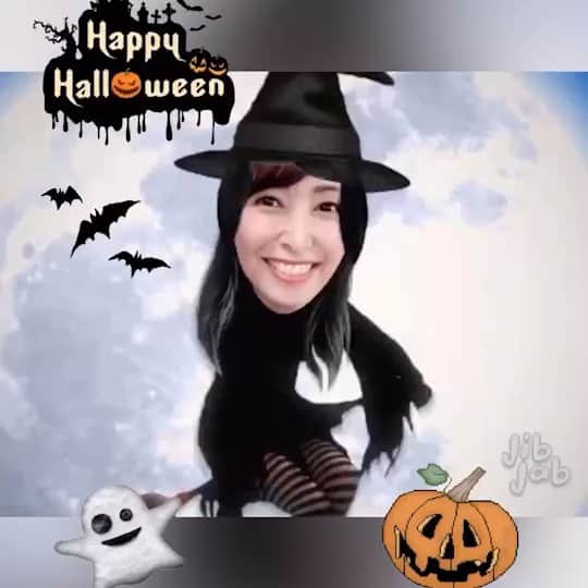 のインスタグラム：「HAPPY HALLOWEEN 🎃 ❤️ 燃えドラスタジアムで共演させて頂いていた#川又米利 さんの奥様、三枝さんがハロウィン動画を作ってくださいました😍楽しそうな自分に自分で笑えちゃいます‼︎笑 魔女っぽいってよく言われる…鼻かな👃笑  #ハロウィン #ハロウィン動画 #ハッピーハロウィン #魔女」