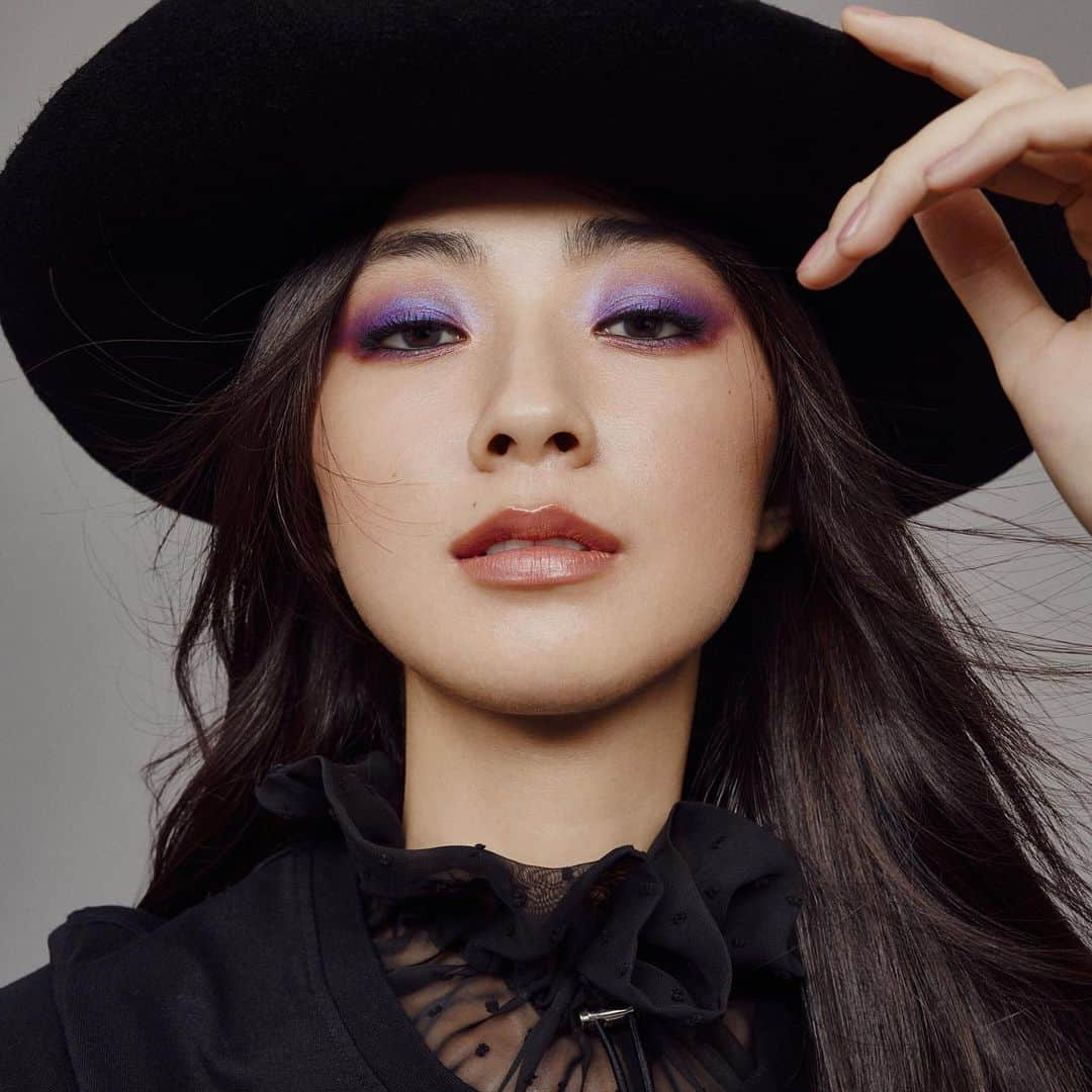 熊井友理奈さんのインスタグラム写真 - (熊井友理奈Instagram)「🍇🥀🕺 _  #makeup  #colour #purple #shooting」10月31日 9時28分 - kumai_yurina