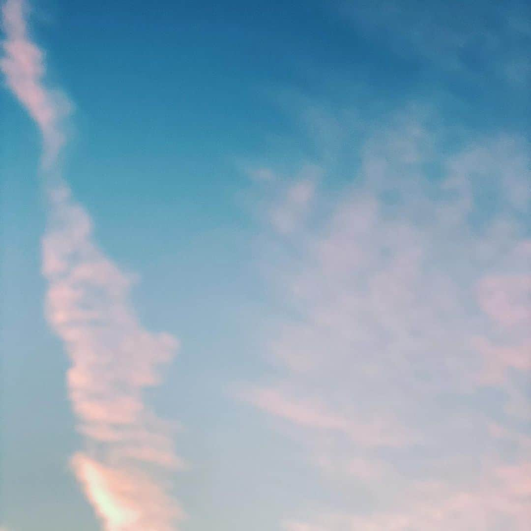 中野敬久さんのインスタグラム写真 - (中野敬久Instagram)「#あかね色 #そら #sky #cloud #orange #chasingpavements」10月31日 9時32分 - hirohisanakano