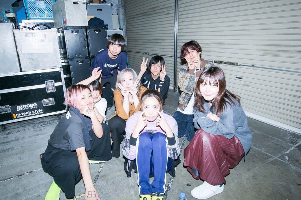 中嶋イッキュウのインスタグラム：「「ツアーの名は。」 改め 「牛丸オーストリアへ行くの旅〜tricotもついていくよ〜」 が始まりました(？) たのしかった ありがとう  今後中ちゃんは粉で参加する可能性があります」