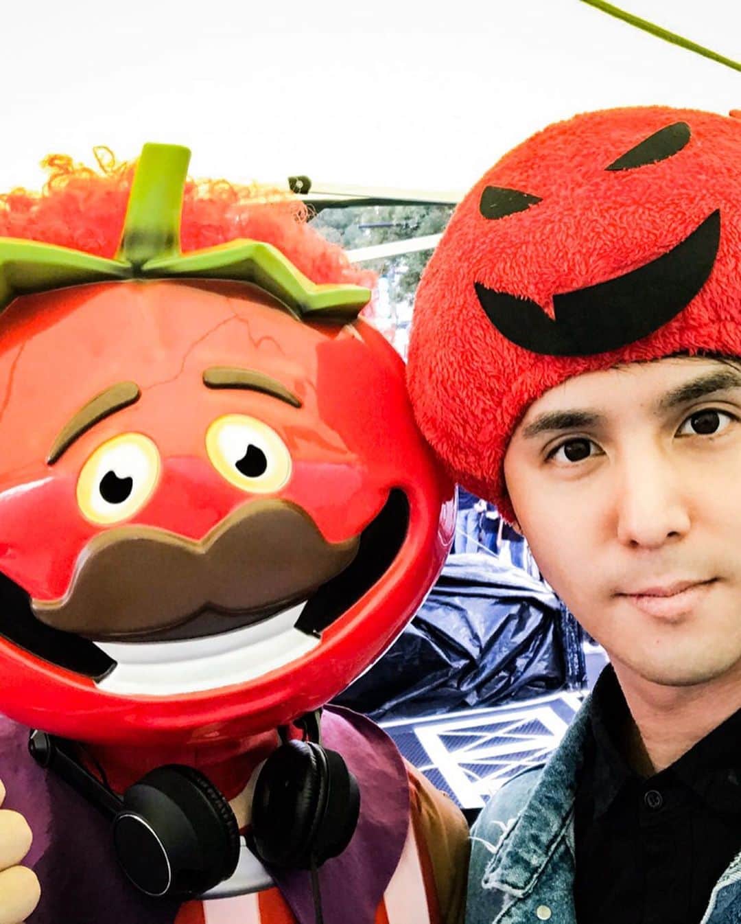 Yamatoさんのインスタグラム写真 - (YamatoInstagram)「Dressed up as Tomatohead from FORTNITE for Halloween‬🎃 #川崎ハロウィン #Fortnite #tomatohead」10月31日 19時04分 - yamatodj