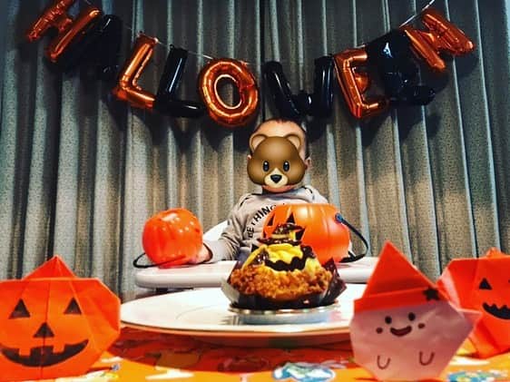 大西蘭さんのインスタグラム写真 - (大西蘭Instagram)「・ Happy Halloween 🎃 ・ こぐまちゃんの服はよく見ると、ハロウィン仕様です👻 ・ Teething is scary.👕 ・ ・ #happyhalloween #halloween #ハロウィン装飾 #ハロウィン飾り #ハロウィンキッズ #ハロウィンベイビー」10月31日 19時38分 - onishiran