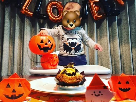 大西蘭さんのインスタグラム写真 - (大西蘭Instagram)「・ Happy Halloween 🎃 ・ こぐまちゃんの服はよく見ると、ハロウィン仕様です👻 ・ Teething is scary.👕 ・ ・ #happyhalloween #halloween #ハロウィン装飾 #ハロウィン飾り #ハロウィンキッズ #ハロウィンベイビー」10月31日 19時38分 - onishiran