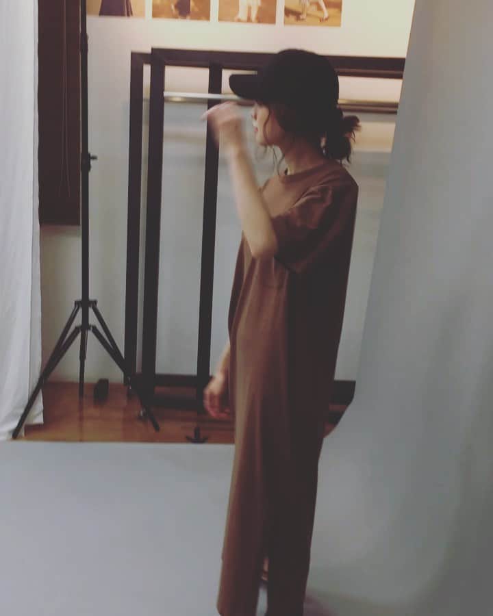 のインスタグラム：「たくさん写真と動画を撮ってもらっていたので動画もUPしてみよー。💠💠 #fashion #ファッション #cordinate #コーディネート #コーデ #shooting #撮影 #munich」