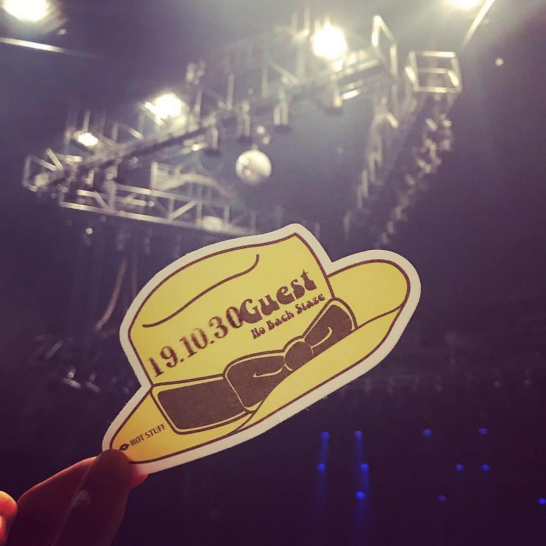 北条かやさんのインスタグラム写真 - (北条かやInstagram)「清春さんのバースデーライブ。  90年代V系シーンへの愛を語っていたら、ご縁をいただき招待された。  それだけでもありがたいが、最後に清春さんと少しだけお話しする機会までいただいた。夢か…？ ライブではサプライズでLUNA SEAのSUGIZOさんが登場。お2人が並んで演奏するお姿は神話のようで美しかったです。ありがとうございました。  #清春　#黒夢　#lunasea #kiyoharu #sugizo #live #akasakablitz」10月31日 19時53分 - n_a_y_a_n_m_i_m_u