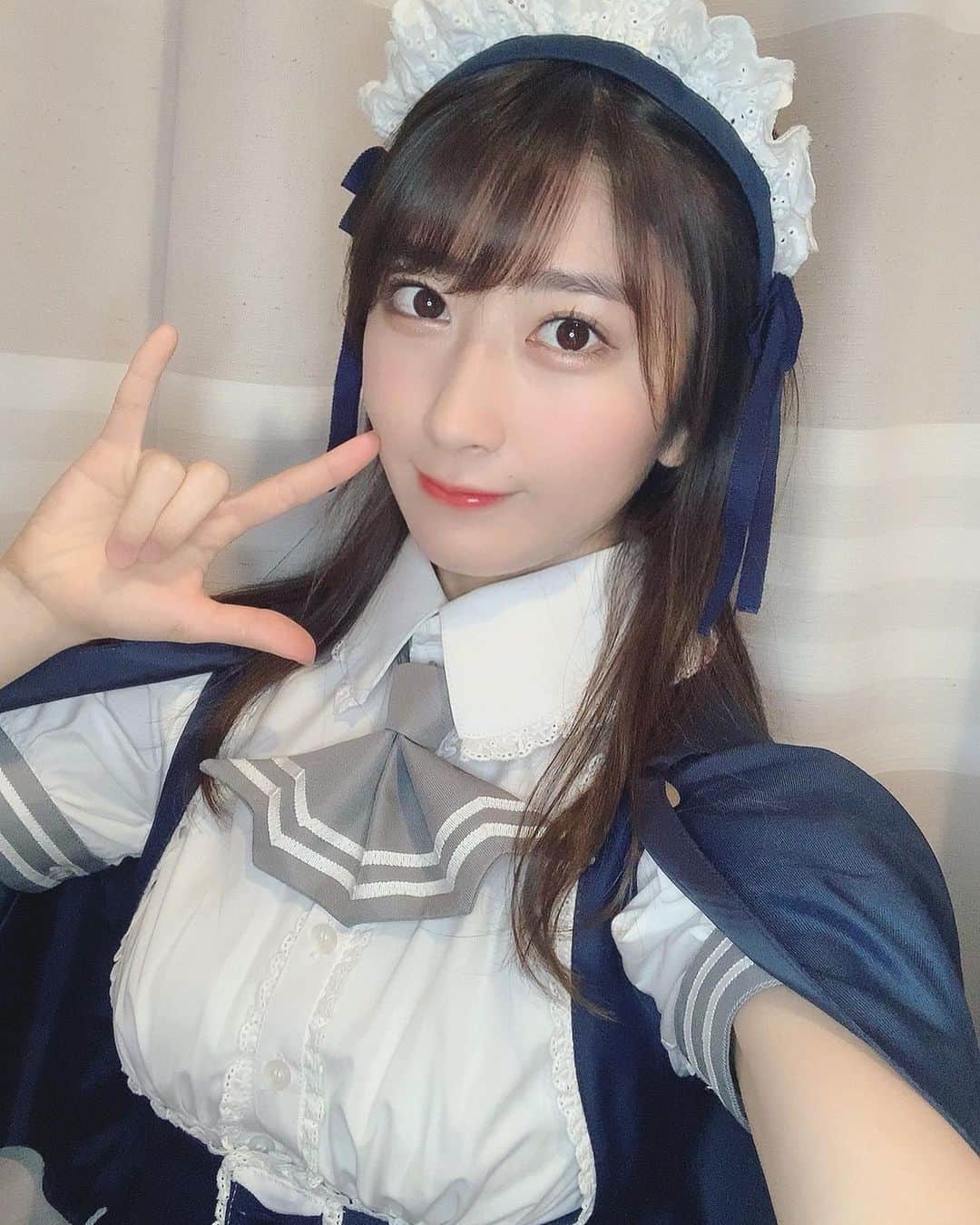 石田晴香のインスタグラム：「あふぃりりるーー🧙‍♀️ 今年は宅コス！！ アフィリアさんの制服だよー👏 これからインスタがんばるって決めたからよろりんちょ  #アフィリア　#眉毛はやしてるからすごいしっかりしてていい感じ🙆‍♀️」
