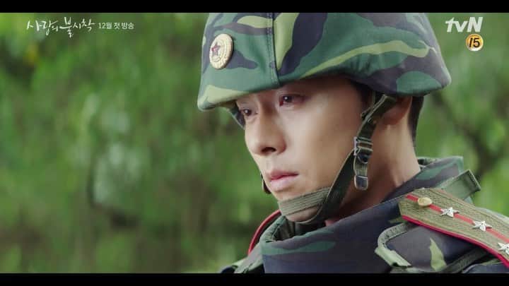 ヒョンビンのインスタグラム：「Crash Landing on You 2nd teaser - 15s. 🪂 —— #crashlandingonyou #사랑의불시착 #hyunbin #현빈 #ヒョンビン #玄彬 #sonyejin #손예진」