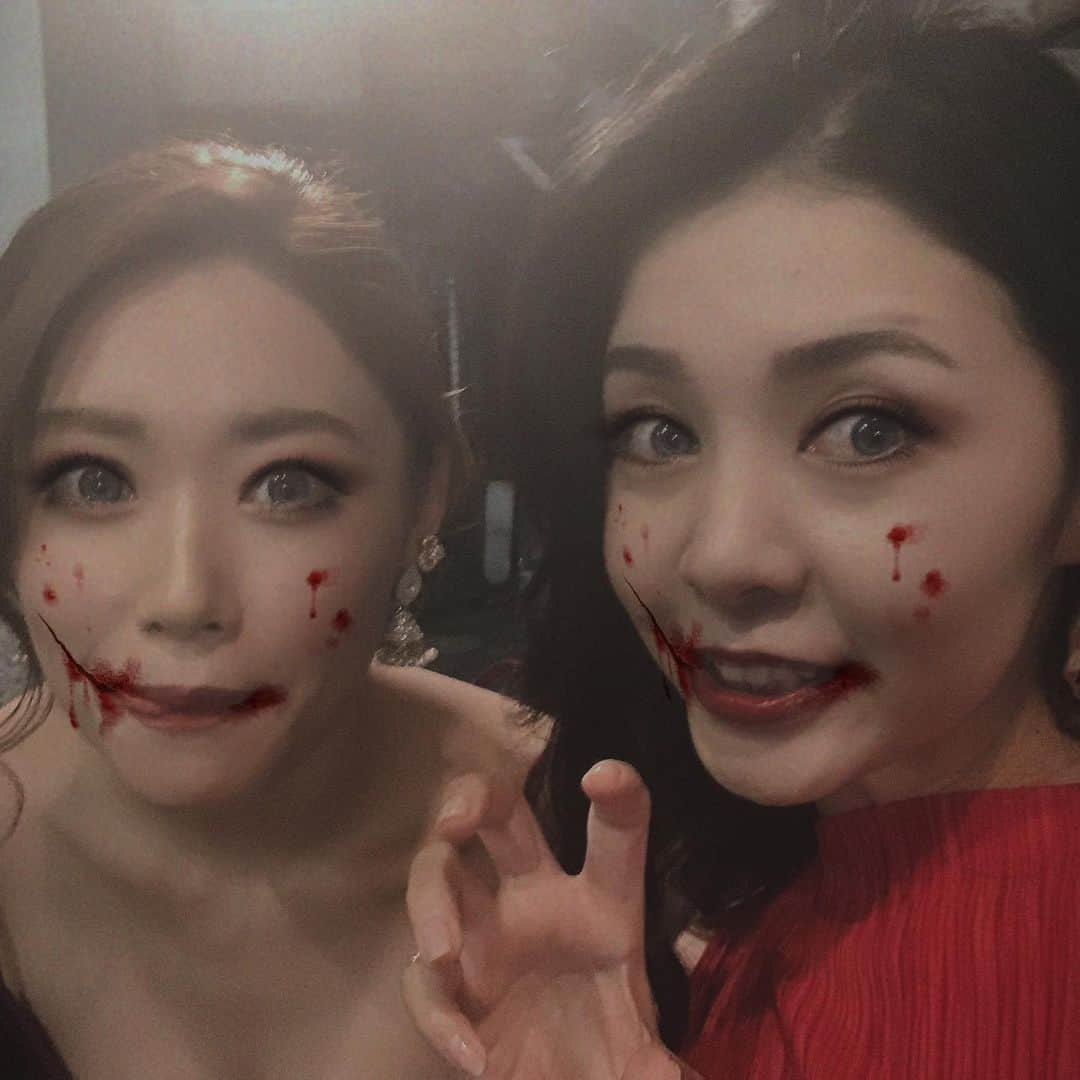 日下裕江さんのインスタグラム写真 - (日下裕江Instagram)「🎃Happy Halloween🎃  Trick or treat👻💕 #halloween #happyhalloween #trickortreat #ハロウィン　#お菓子をくれないとイタズラしちゃうぞ」10月31日 20時12分 - hiroe___h