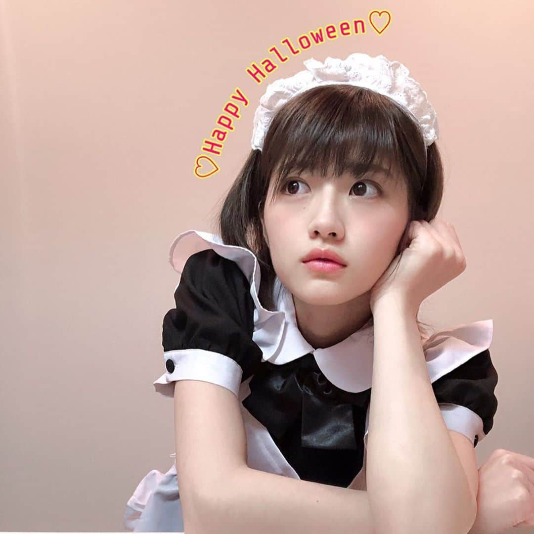 若月佑美さんのインスタグラム写真 - (若月佑美Instagram)「. Happy Halloween ! . . #halloween #仮装  #秋元真夏 がくれた #メイド服  #ありがとう  #せっかくだから #記念写真」10月31日 11時21分 - yumi_wakatsuki_official