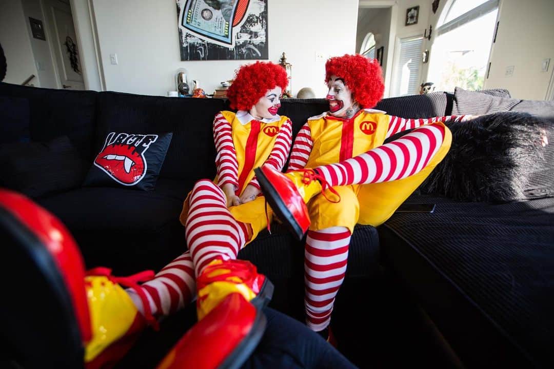 サラヤ・ジェイド・ベヴィスさんのインスタグラム写真 - (サラヤ・ジェイド・ベヴィスInstagram)「Couple of clowns 🤡」10月31日 11時34分 - saraya