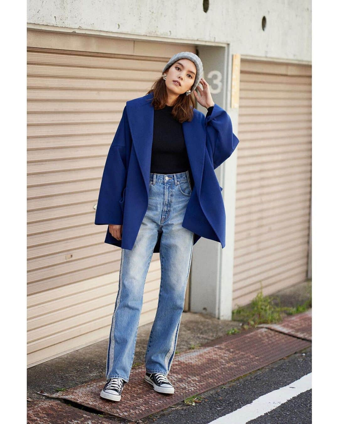 SHEL'TTER WEB STOREさんのインスタグラム写真 - (SHEL'TTER WEB STOREInstagram)「🌴AZUL BY MOUSSY🌴 HOW TO WEAR【OUTER】 ━━━━━━━━━━━━━━━━━━━━ 今年もAZUL BY MOUSSYから アウターがバリエーション豊富なラインナップで登場✨ あなたにおすすめアウターをタイプ別でご紹介🧥  TYPE_3▶︎人と差をつけたい方は【Design outer】を。  画像をタップで着用アイテム・類似アイテムの 詳細をご覧いただけます🔎 ━━━━━━━━━━━━━━━━━━━━ #AZULBYMOUSSY #SHELMAG #SHELTTERWEBSTORE #SWS」10月31日 11時42分 - sheltterwebstore