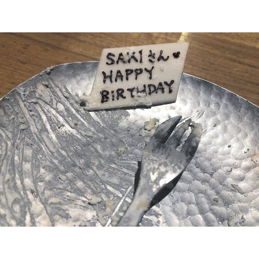 西本早希さんのインスタグラム写真 - (西本早希Instagram)「・ 1022 で 33 になりました  たくさんお祝いしていただき たくさんメッセージいただき ありがとうございました ♡ 33 も頑張ります あー 幸せ ♡ ・  5日違いの志田山さんも おめでとうございました 👨🏻㊗️ (あたかも志田山家の息子みたいな子は日永家のご子息です)」10月31日 12時04分 - saki1022