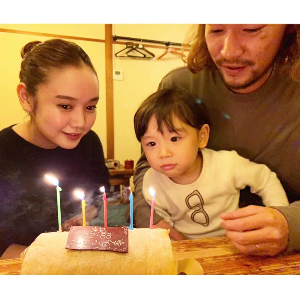 西本早希さんのインスタグラム写真 - (西本早希Instagram)「・ 1022 で 33 になりました  たくさんお祝いしていただき たくさんメッセージいただき ありがとうございました ♡ 33 も頑張ります あー 幸せ ♡ ・  5日違いの志田山さんも おめでとうございました 👨🏻㊗️ (あたかも志田山家の息子みたいな子は日永家のご子息です)」10月31日 12時04分 - saki1022