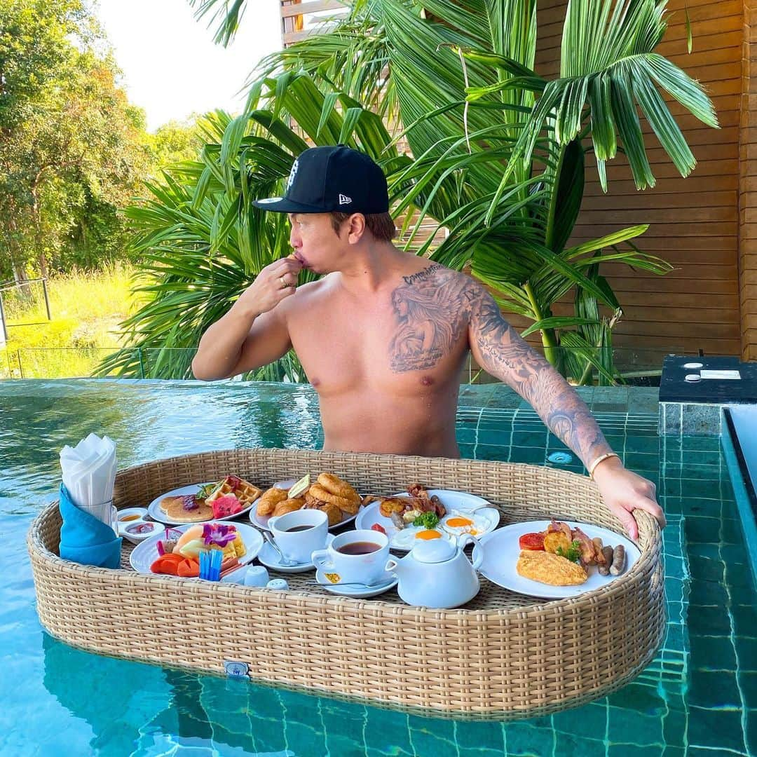 西片かずひろさんのインスタグラム写真 - (西片かずひろInstagram)「ジャングル朝飯  #bestinphuket🌶 #朝食メニュー  #朝食パン #朝食🍴 #朝食はしっかり食べよう推進委員会 #ホテル朝食 #世界一の朝食 #今日の朝食 #ホテルの朝食 #朝食ビュッフェ #朝食が楽しみ #朝食バイキング」10月31日 12時22分 - bond_915