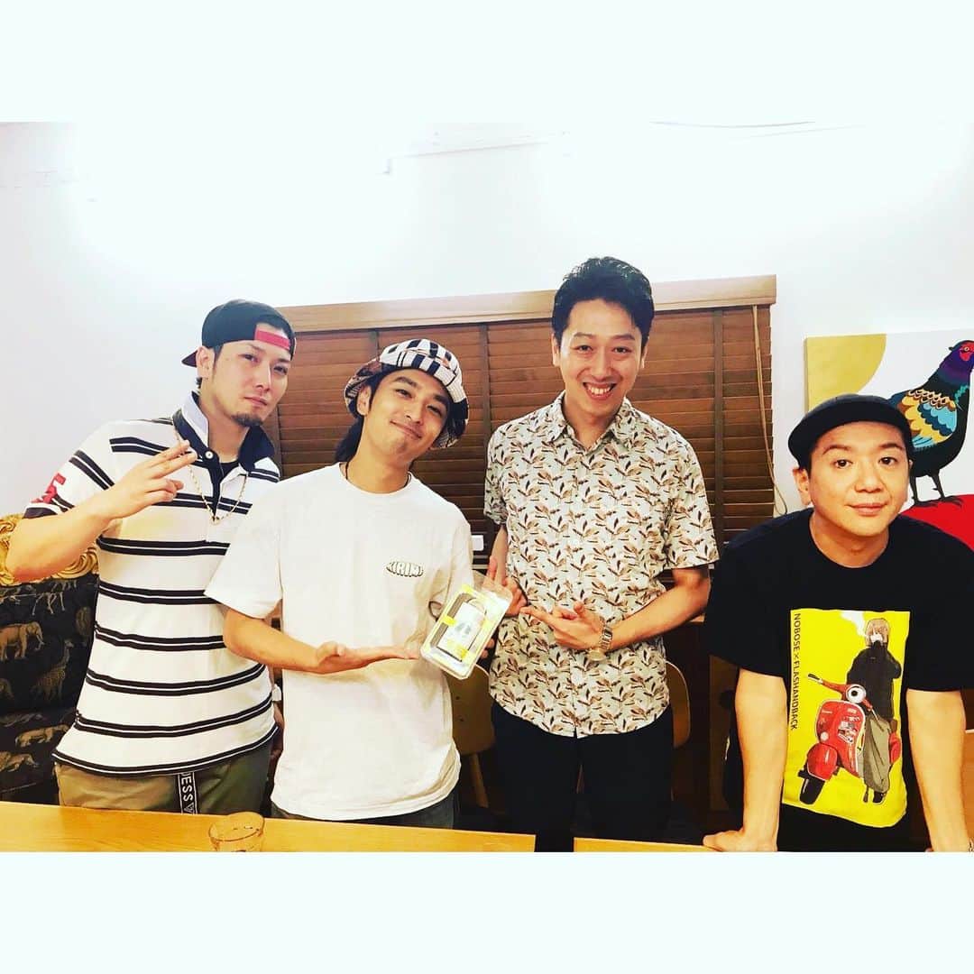 LITTLEのインスタグラム：「愛韻TV 「#8 Kanaria編」配信してます！ 随分前に「マルシェ全踏み」ってのをやっていて、その頃から変わらず韻を踏み続けて遂におとといメジャーデビュー！！是非！！ #韻 #愛韻 #kanaria ＃japanesehiphop」