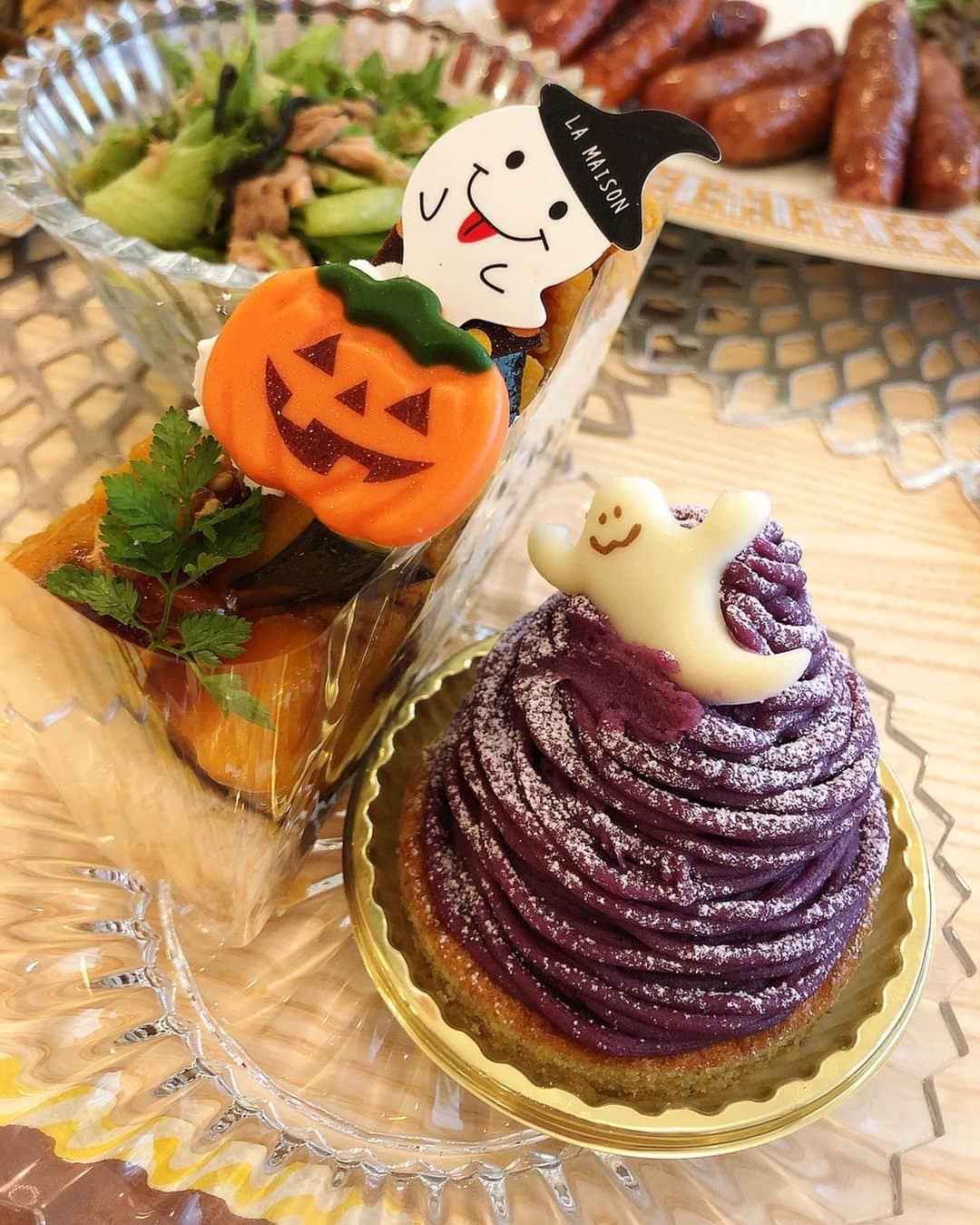 MIKAさんのインスタグラム写真 - (MIKAInstagram)「Happy Halloween🎃🌟 . . ハロパ2019の模様です👻👭🐶💞🍭 #trickortreat」10月31日 12時19分 - cjd_mika