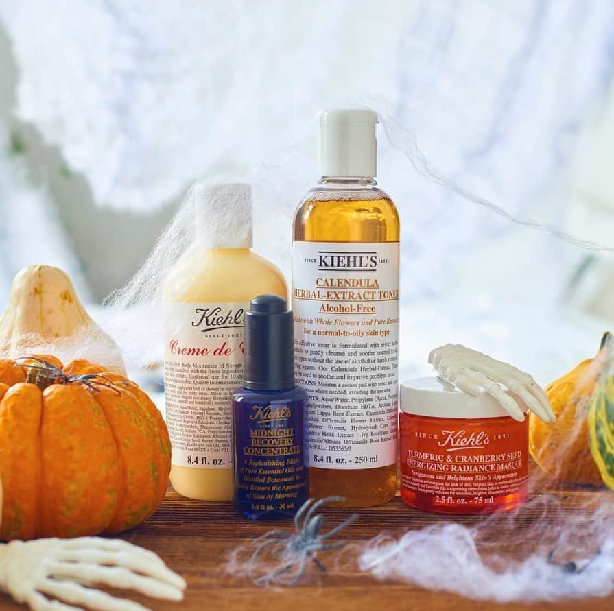 キールズ Kiehl's Japanさんのインスタグラム写真 - (キールズ Kiehl's JapanInstagram)「Happy Halloween! 皆さまの #ハロウィン  がよい1日となりますように。 ‬ ‬@kiehlsjp #キールズ #スキンケア #ニューヨーク発 #ニューヨーク #Kiehls #Skincare #NewYork #アポセカリー #キールズカレンデュラトナー #キールズミッドナイトコンセントレート」10月31日 12時20分 - kiehlsjp