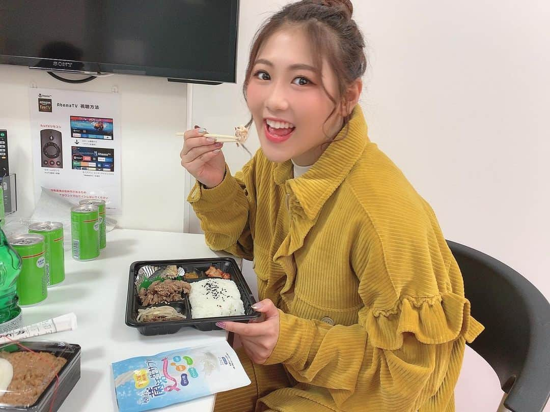 西野未姫さんのインスタグラム写真 - (西野未姫Instagram)「普段お弁当食べれないけど、サバ入ってたから食べれた☺️ お米は4分の1だけ食べました✨  大会まであと1ヶ月だからそろそろロケ弁も食べれない時期に入ってくるなぁー。  コンビニご飯とか添加物が多いから良くないってトレーナーさんに言われた💦  自炊しないとぉぉぉー  がんばろ😭  #ダイエット #ロケ弁 #あと1ヶ月 #痩せたい #焼肉食べたい #極み菌活生サプリ #pr」10月31日 12時39分 - nishinomiki_official